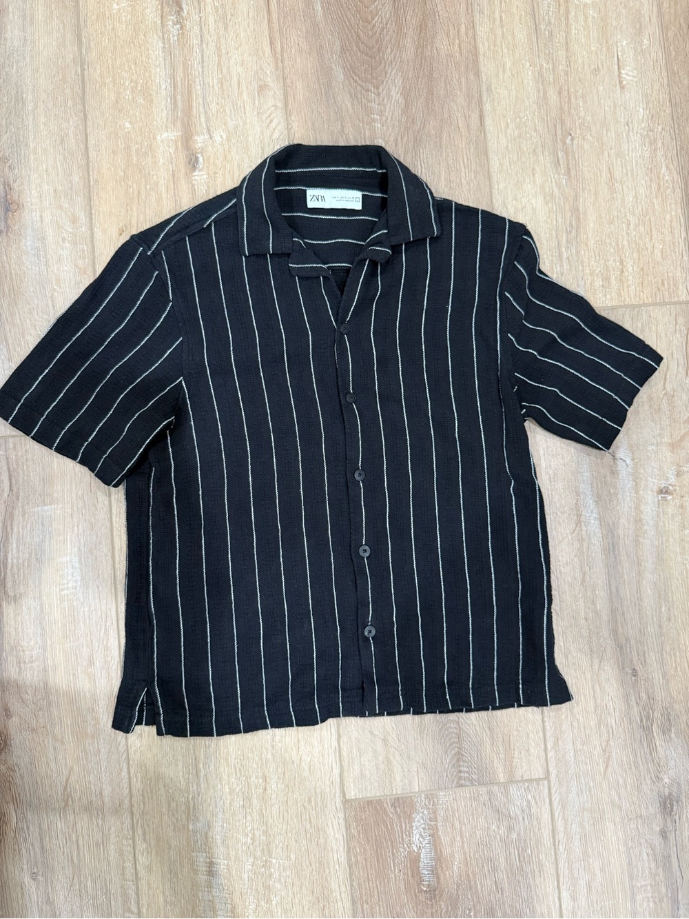 Zara Black Short-Sleeve Button-Up Shirt with White Pinstripes